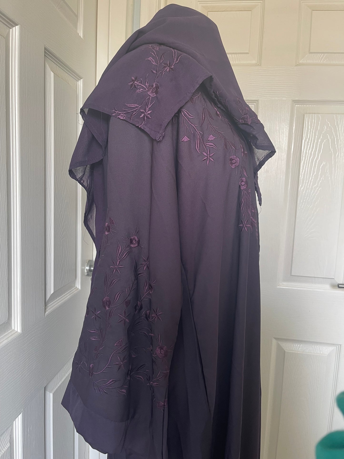 Purple/plum kimono sleeve abaya