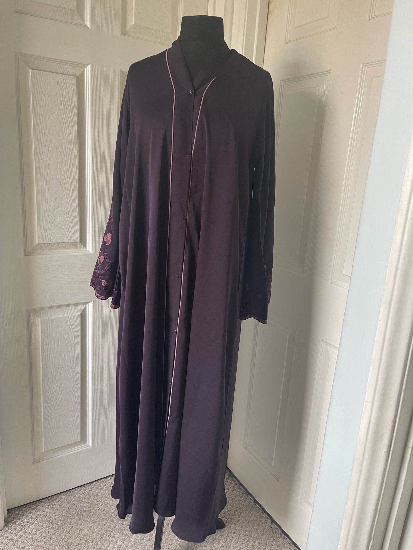 Purple embroidered sleeve abaya
