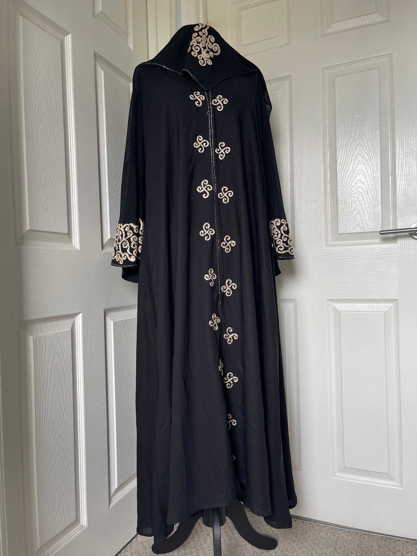 Black gold/beige embroidered flare sleeve abaya