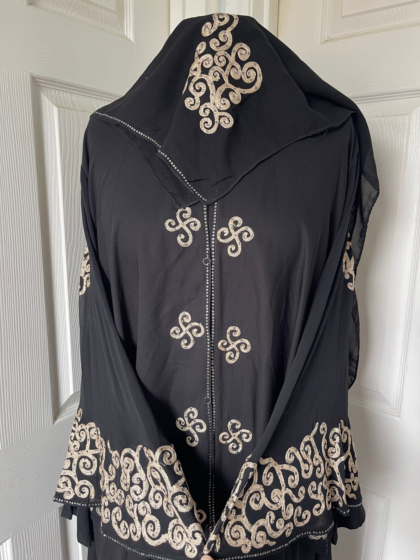 Black gold/beige embroidered flare sleeve abaya