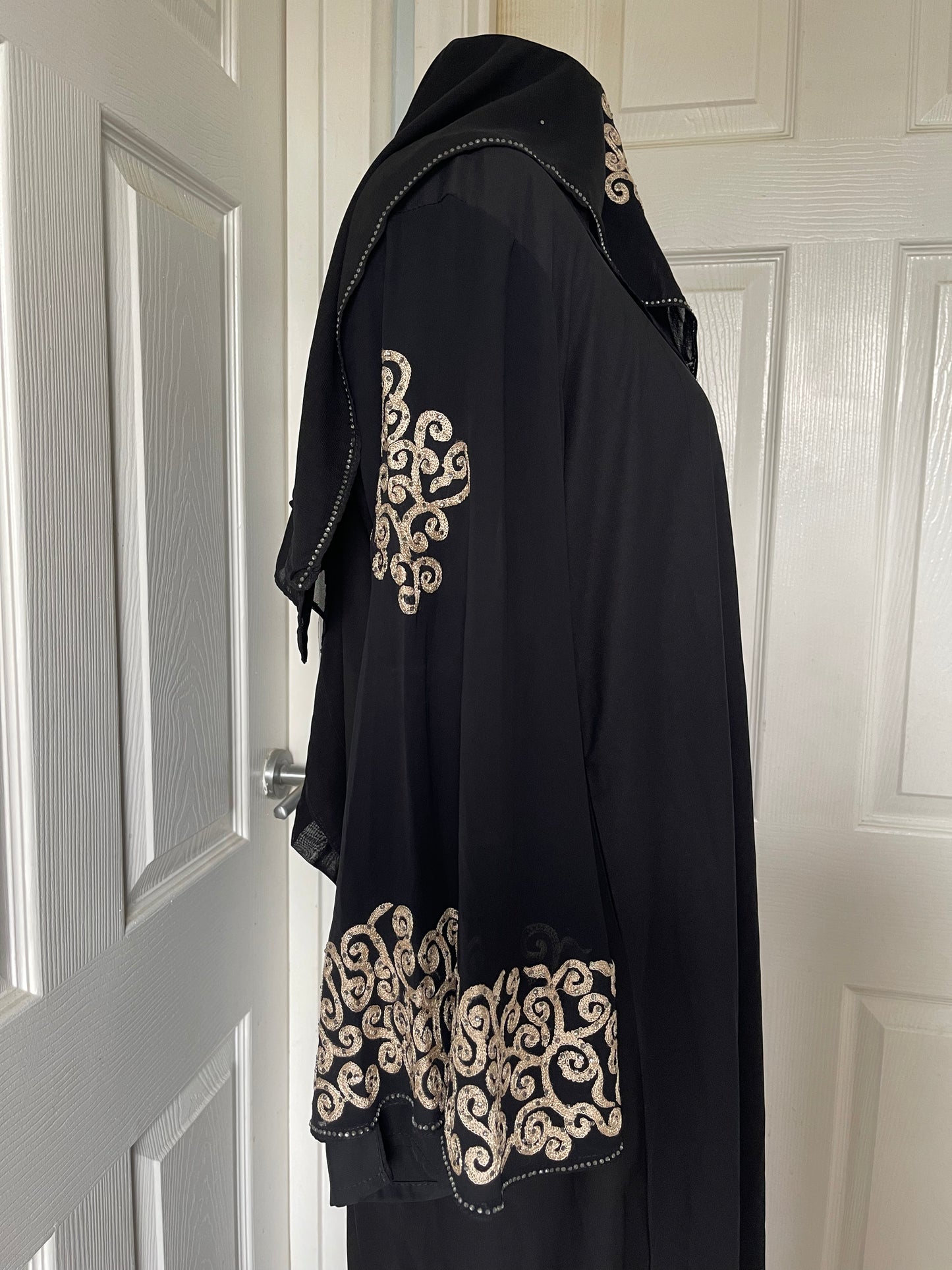 Black gold/beige embroidered flare sleeve abaya