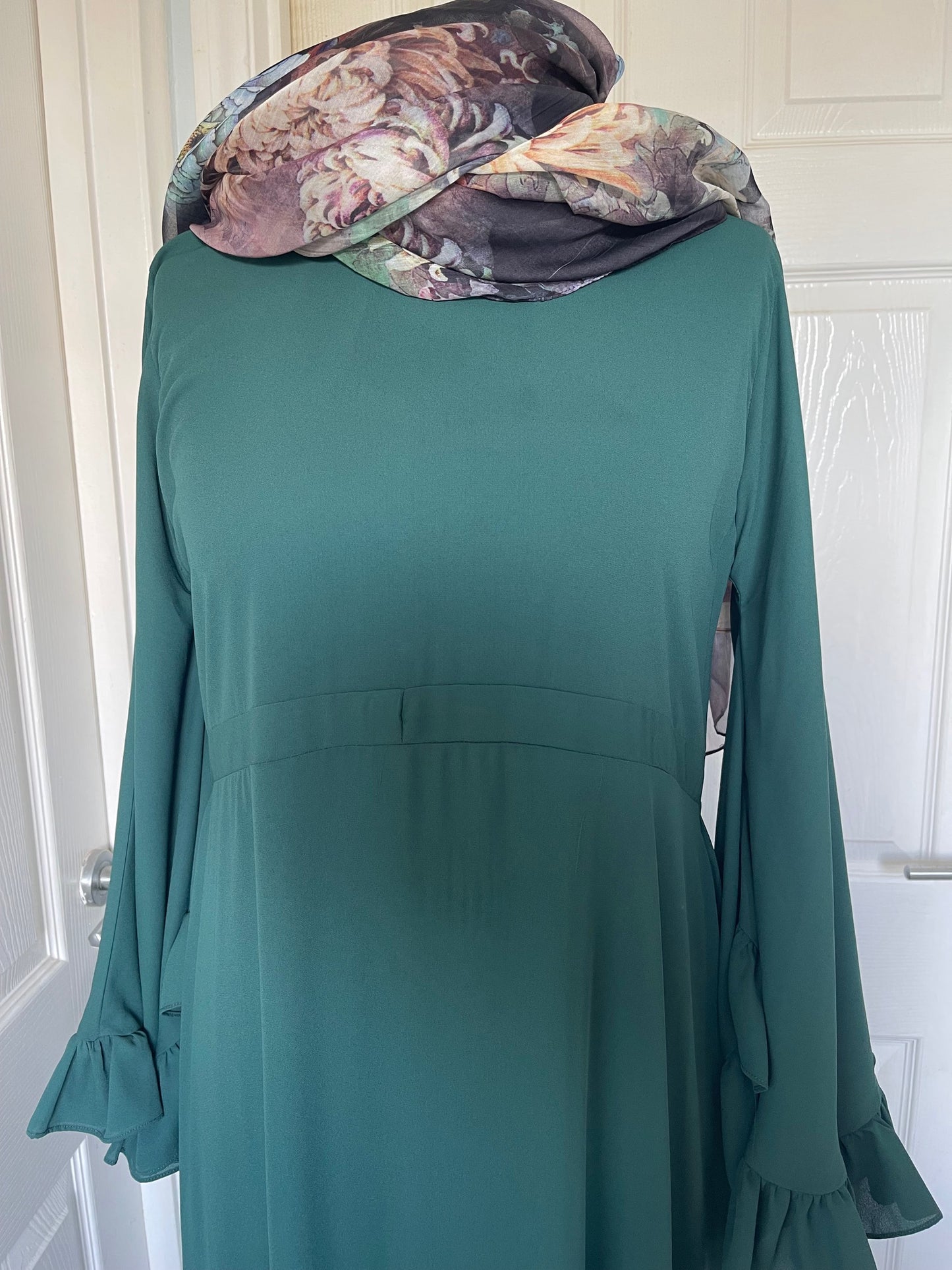 Emerald green abaya flare sleeve