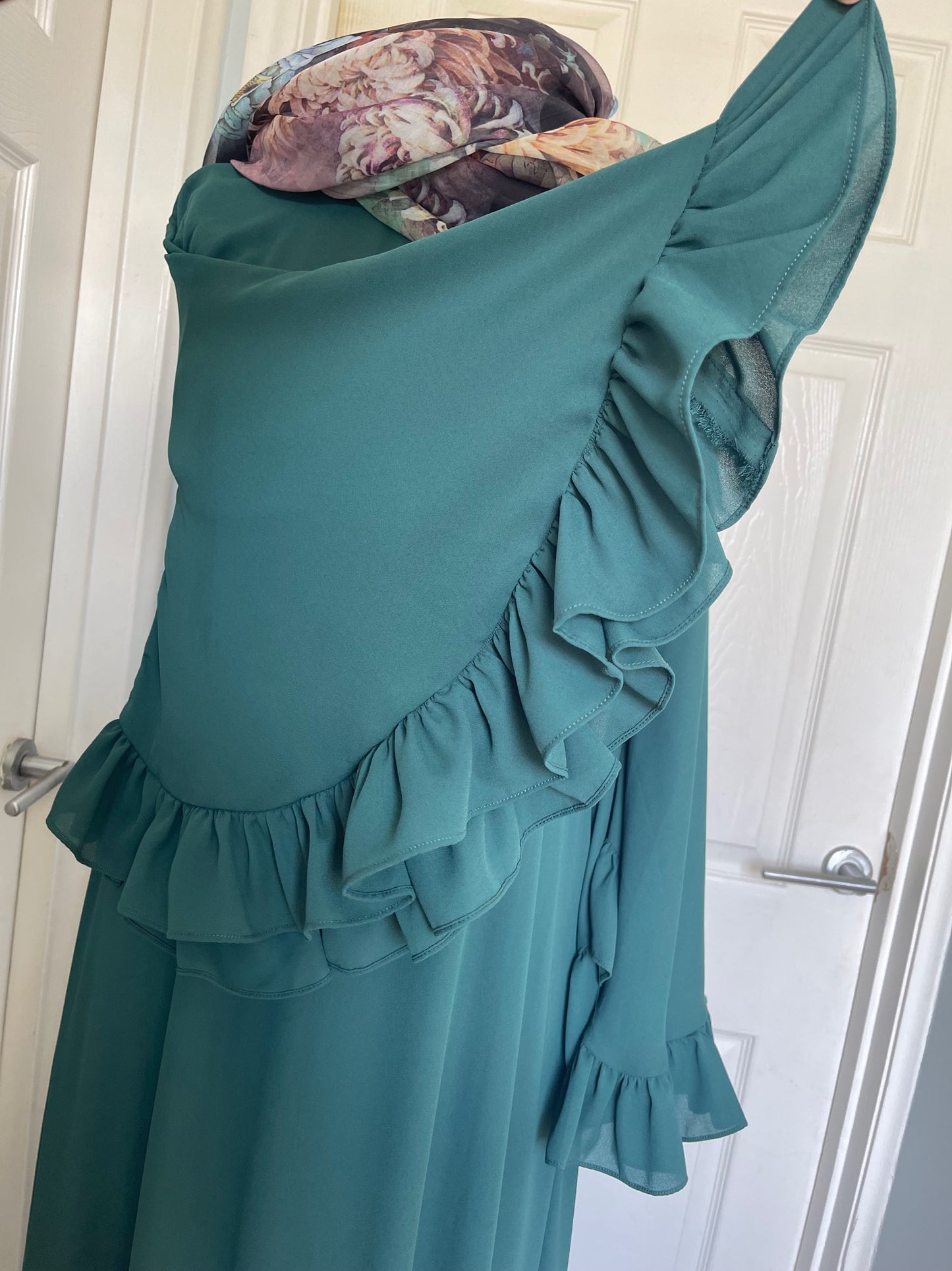 Emerald green abaya flare sleeve