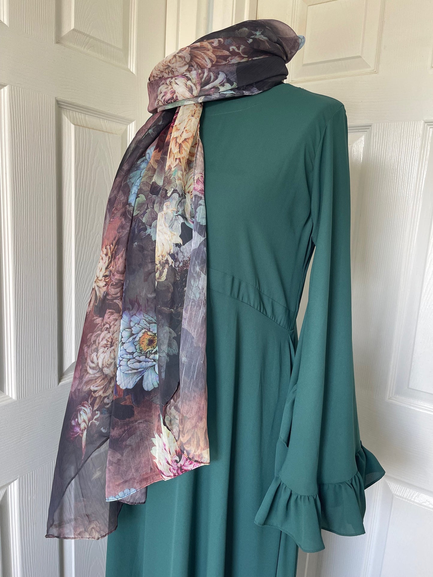 Emerald green abaya flare sleeve