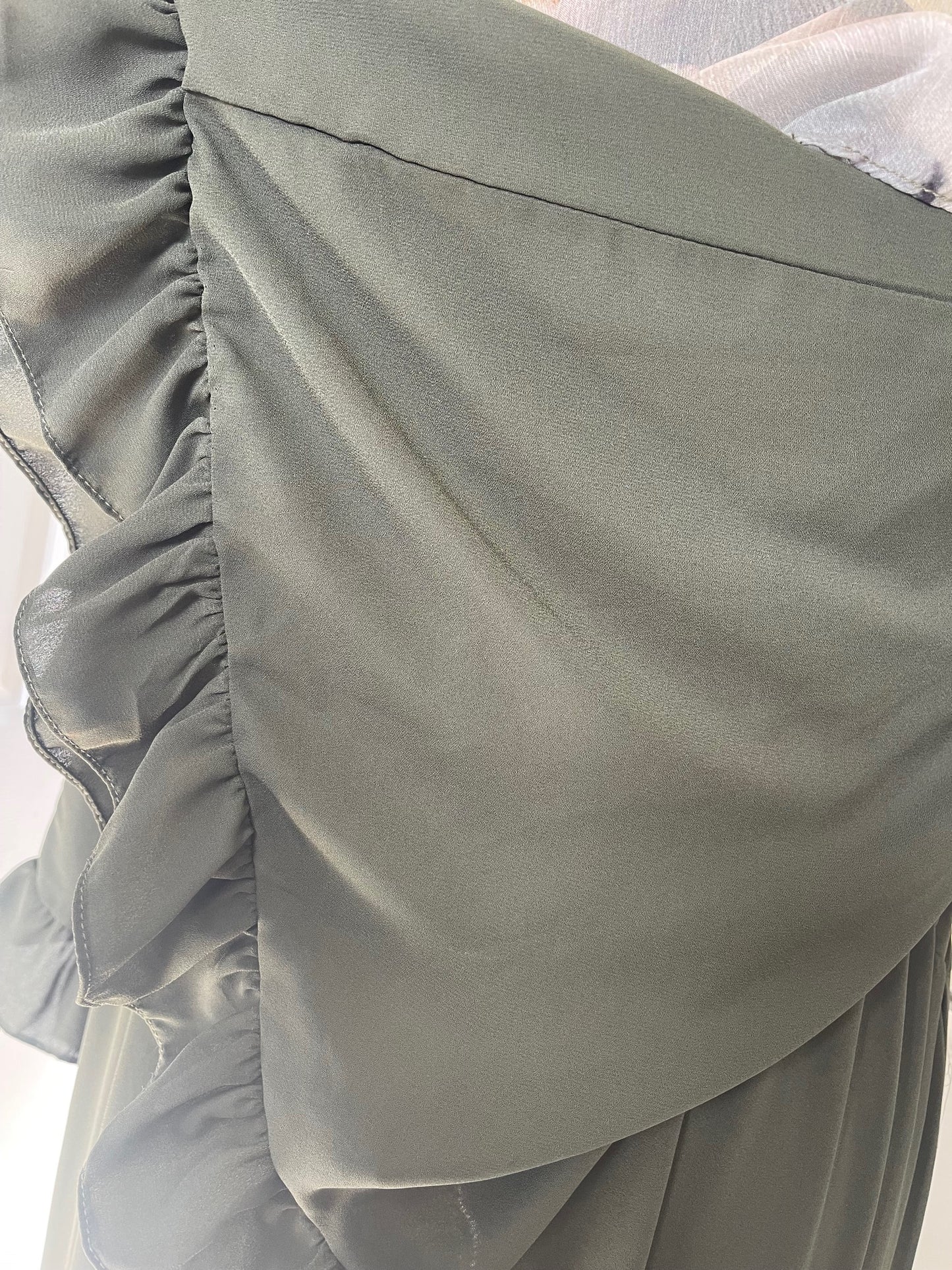 olive green abaya with frill arms